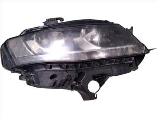 bontott AUDI A4 B8 Jobb Fényszóró