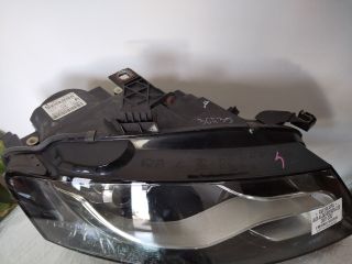 bontott AUDI A4 B8 Jobb Fényszóró