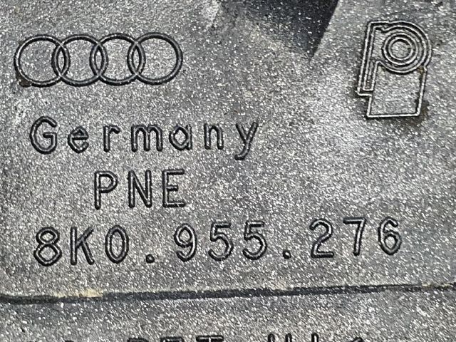 bontott AUDI A4 B8 Jobb Fényszórómosó Fedél