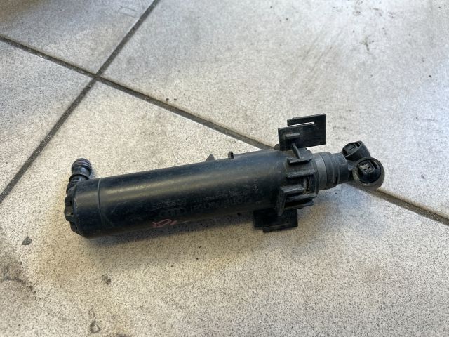 bontott AUDI A4 B8 Jobb Fényszórómosó Fúvóka