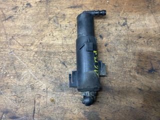 bontott AUDI A4 B8 Jobb Fényszórómosó Fúvóka