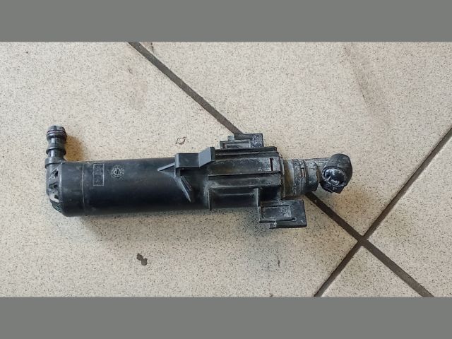 bontott AUDI A4 B8 Jobb Fényszórómosó Fúvóka