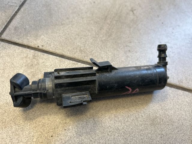 bontott AUDI A4 B8 Jobb Fényszórómosó Fúvóka