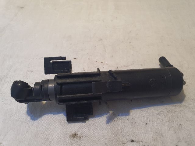 bontott AUDI A4 B8 Jobb Fényszórómosó Fúvóka