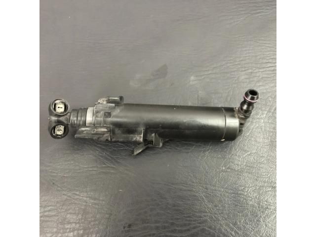 bontott AUDI A4 B8 Jobb Fényszórómosó Fúvóka