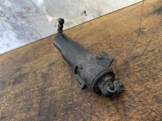 bontott AUDI A4 B8 Jobb Fényszórómosó Fúvóka