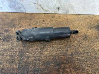 bontott AUDI A4 B8 Jobb Fényszórómosó Fúvóka