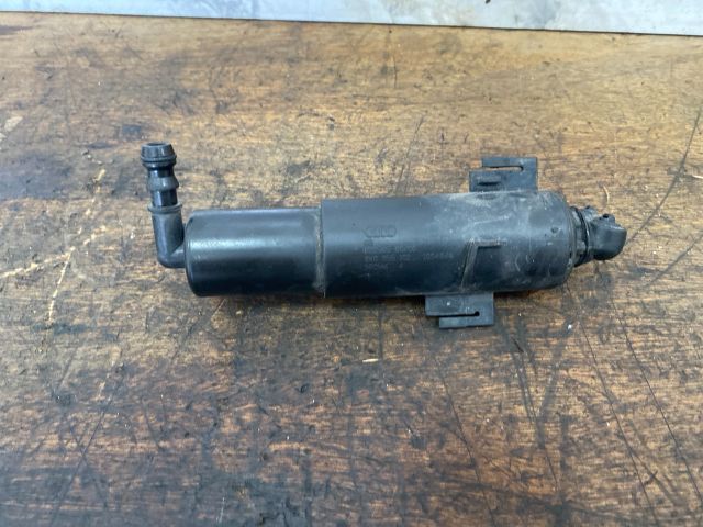 bontott AUDI A4 B8 Jobb Fényszórómosó Fúvóka