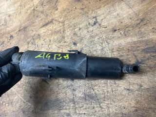 bontott AUDI A4 B8 Jobb Fényszórómosó Fúvóka