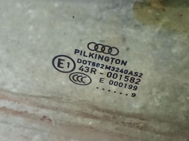 bontott AUDI A4 B8 Jobb hátsó Ablak