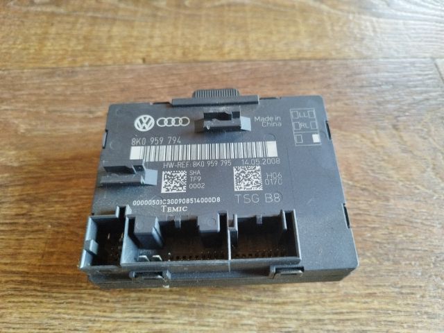 bontott AUDI A4 B8 Jobb hátsó Ablakemelő Elektronika