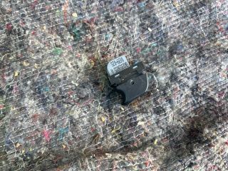 bontott AUDI A4 B8 Jobb hátsó Ablakemelő Kapcsoló