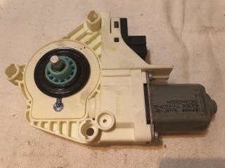 bontott AUDI A4 B8 Jobb hátsó Ablakemelő Motor