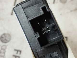 bontott AUDI A4 B8 Jobb hátsó Ablakemelő Motor