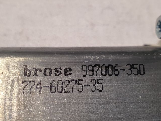 bontott AUDI A4 B8 Jobb hátsó Ablakemelő Motor