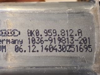 bontott AUDI A4 B8 Jobb hátsó Ablakemelő Motor