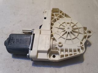 bontott AUDI A4 B8 Jobb hátsó Ablakemelő Motor