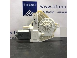 bontott AUDI A4 B8 Jobb hátsó Ablakemelő Motor