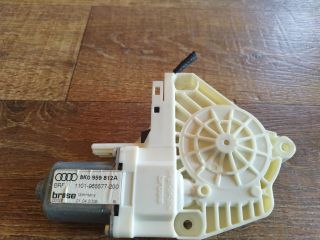 bontott AUDI A4 B8 Jobb hátsó Ablakemelő Motor