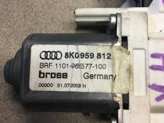 bontott AUDI A4 B8 Jobb hátsó Ablakemelő Motor