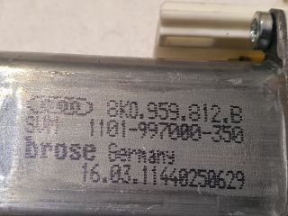 bontott AUDI A4 B8 Jobb hátsó Ablakemelő Motor