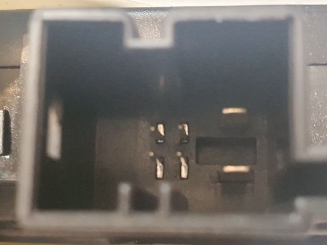 bontott AUDI A4 B8 Jobb hátsó Ablakemelő Motor