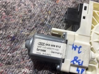 bontott AUDI A4 B8 Jobb hátsó Ablakemelő Motor