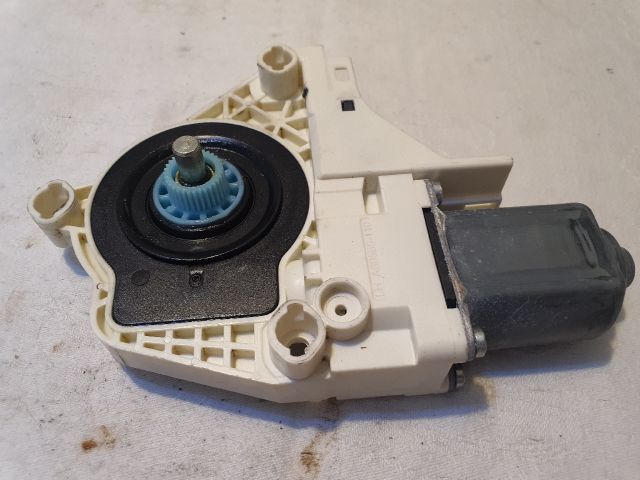 bontott AUDI A4 B8 Jobb hátsó Ablakemelő Motor