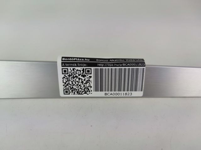 bontott AUDI A4 B8 Jobb hátsó Ajtó Díszléc