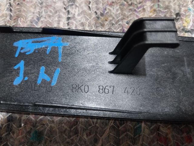 bontott AUDI A4 B8 Jobb hátsó Ajtó Díszléc