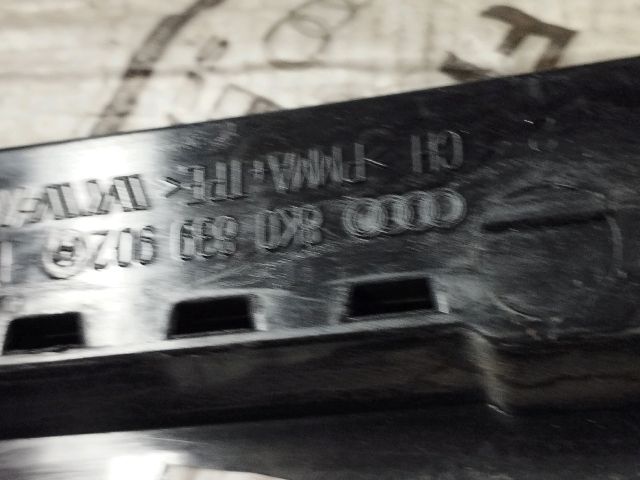 bontott AUDI A4 B8 Jobb hátsó Ajtó Díszléc