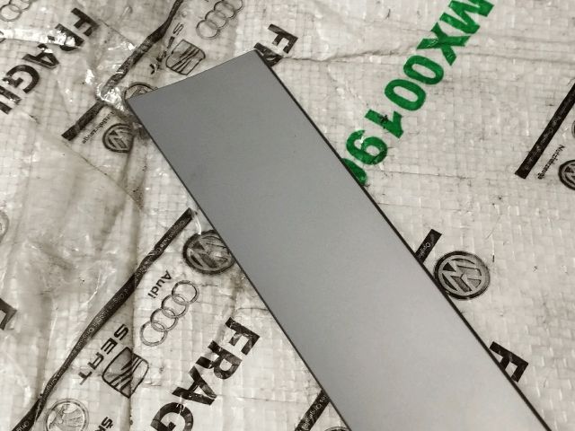 bontott AUDI A4 B8 Jobb hátsó Ajtó Kárpit Díszléc