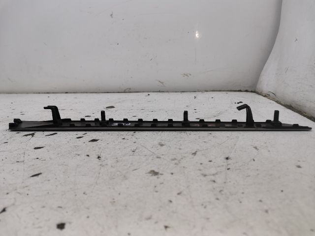 bontott AUDI A4 B8 Jobb hátsó Ajtó Kárpit Díszléc