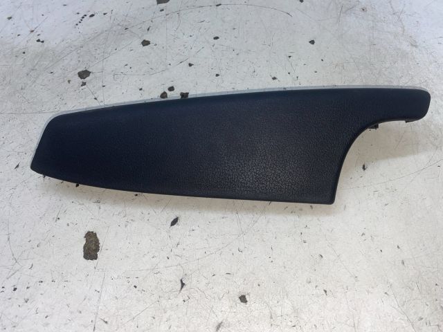 bontott AUDI A4 B8 Jobb hátsó Ajtó Kárpit Könyöklő