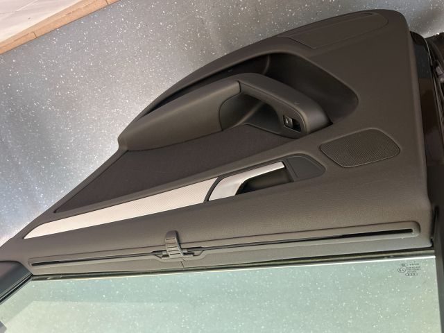 bontott AUDI A4 B8 Jobb hátsó Ajtó Kárpit