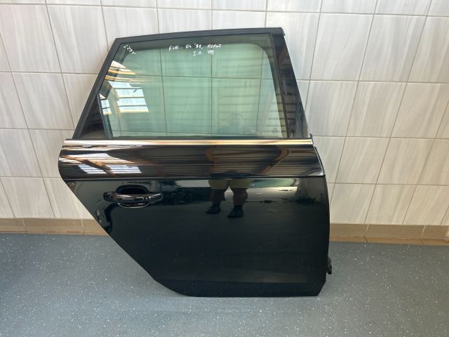 bontott AUDI A4 B8 Jobb hátsó Ajtó Kárpit