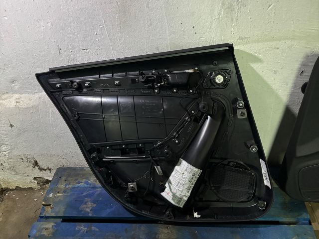 bontott AUDI A4 B8 Jobb hátsó Ajtó Kárpit