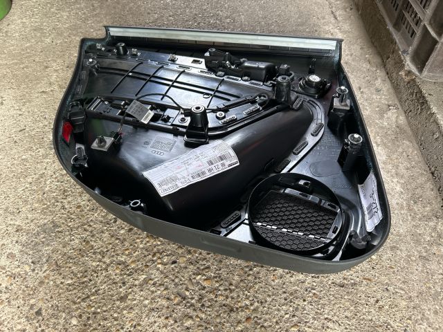 bontott AUDI A4 B8 Jobb hátsó Ajtó Kárpit