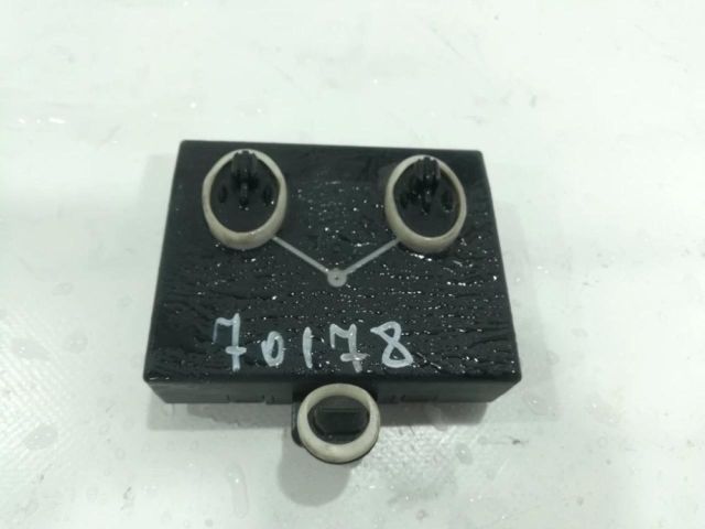 bontott AUDI A4 B8 Jobb hátsó Ajtó Vezérlőegység