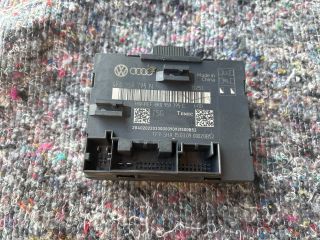 bontott AUDI A4 B8 Jobb hátsó Ajtó Vezérlőegység