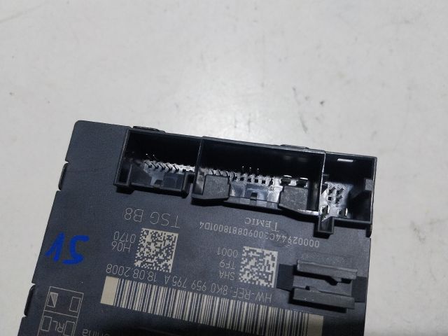 bontott AUDI A4 B8 Jobb hátsó Ajtó Vezérlőegység