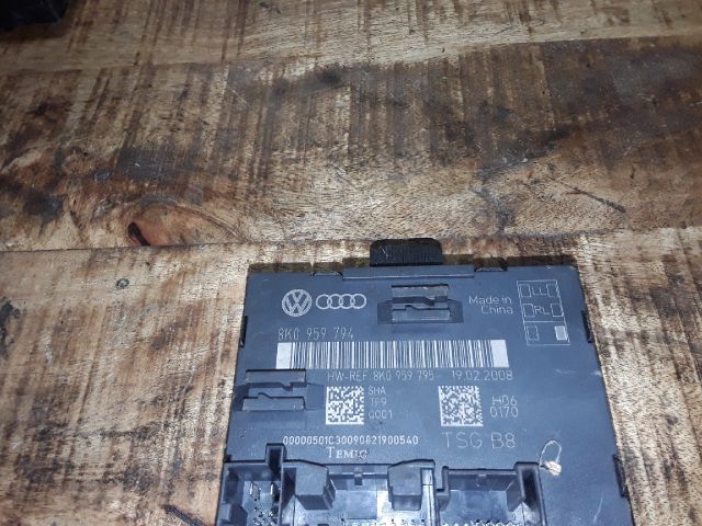 bontott AUDI A4 B8 Jobb hátsó Ajtó Vezérlőegység