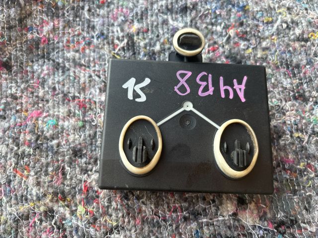 bontott AUDI A4 B8 Jobb hátsó Ajtó Vezérlőegység