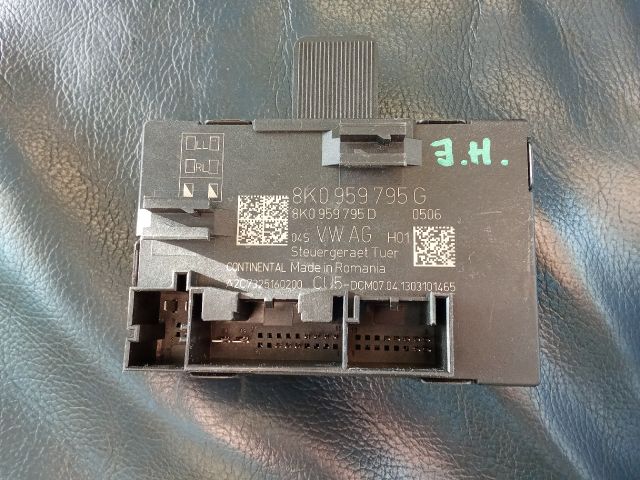 bontott AUDI A4 B8 Jobb hátsó Ajtó Vezérlőegység