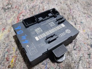 bontott AUDI A4 B8 Jobb hátsó Ajtó Vezérlőegység