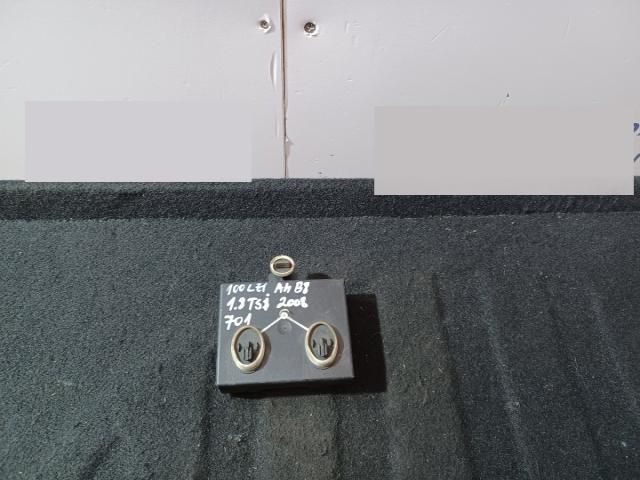 bontott AUDI A4 B8 Jobb hátsó Ajtó Vezérlőegység