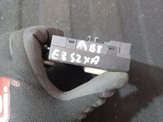 bontott AUDI A4 B8 Jobb hátsó Ajtó Vezérlőegység