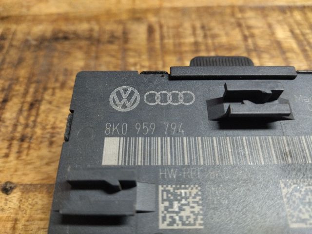 bontott AUDI A4 B8 Jobb hátsó Ajtó Vezérlőegység