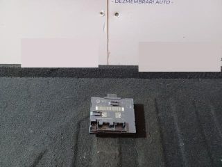 bontott AUDI A4 B8 Jobb hátsó Ajtó Vezérlőegység