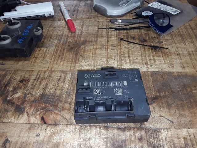 bontott AUDI A4 B8 Jobb hátsó Ajtó Vezérlőegység